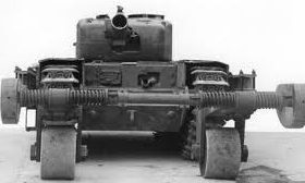 Танк Mk-IV «Churchill» с минным тралом CIRD