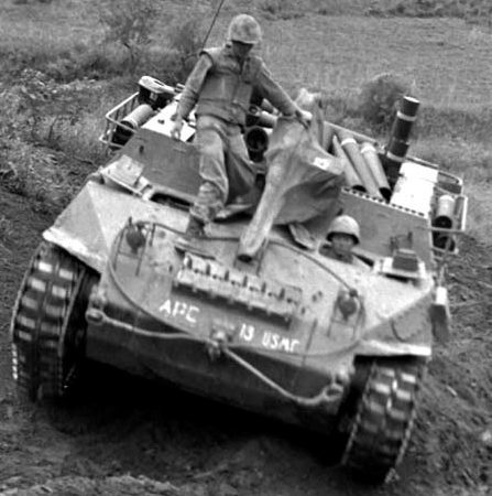 Бронетранспортер-тягач Armored Utility Vehicle M-39