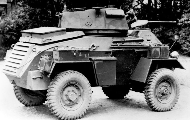 Средний бронеавтомобиль Fox Armoured Car