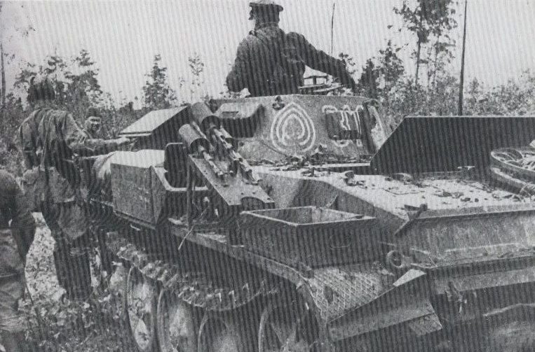 Легкий огнеметный танк PzKpfw (Flammpanzer) II/Flamingo /Sd. Kfz. 122