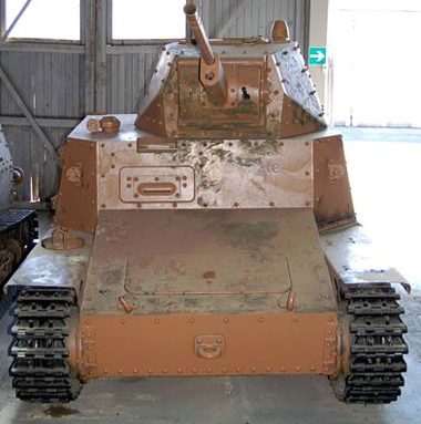Легкий танк Fiat L6/40.