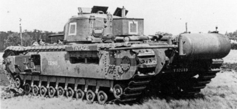 Огнеметный танк «Churchill Oak»