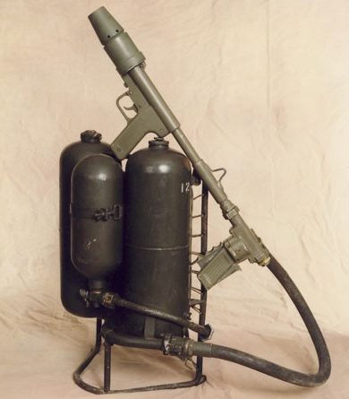 Ранцевый огнемет M-2