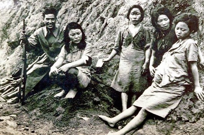Японский солдат и «женщины утешения»