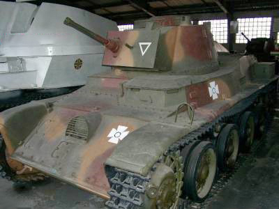 Легкий танк 38-M Toldi с 20-мм пушкой