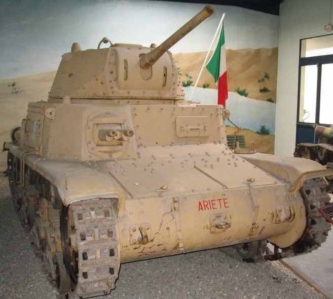 Средний танк Carro Armato M-15/42