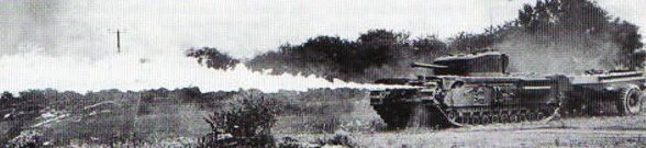 Танк Mk-VII «Churchill-crocodile» во время огнеметания