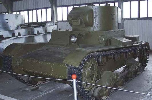Легкий огнеметный танк ОТ-130 (ХТ-130)