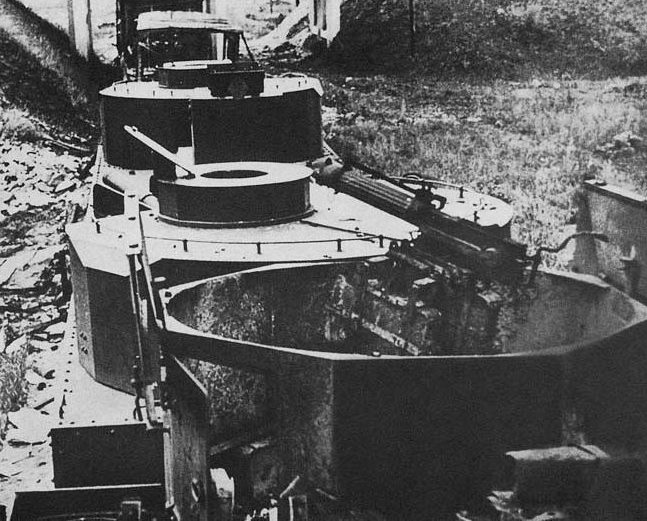 Легкий бронепоезд №50  типа БП-35 6-го дивизиона бронепоездов с  бронеплощадкой ПЛ-35 и паровозом ПР-35