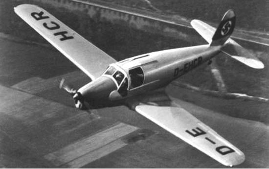 Учебно-тренировочный самолет Arado Ar-79.