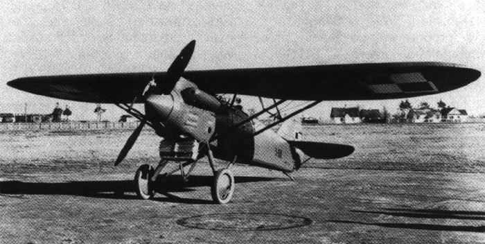 Учебно-тренировочный самолет PWS-10