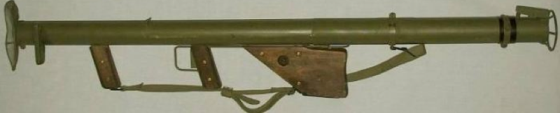 Гранатомет M-1 Bazooka с используемыми боеприпасами