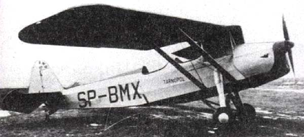 Учебно-тренировочный самолет RWD-17