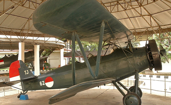 Учебно-тренировочный самолет Yokosuka K-5Y