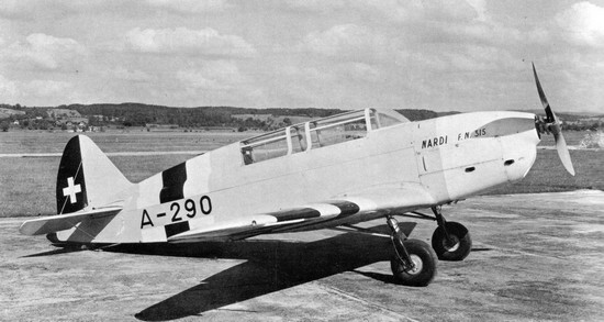 Учебно-тренировочный самолет Nardi FN-315