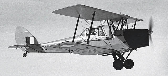 Учебно-тренировочный самолет De Havilland DH-82 Tiger Moth