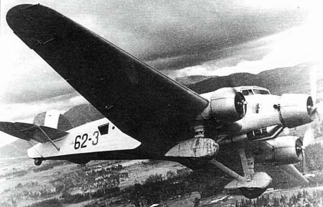 Транспортный самолет Savoia-Marchetti SM-81 Pipistrello