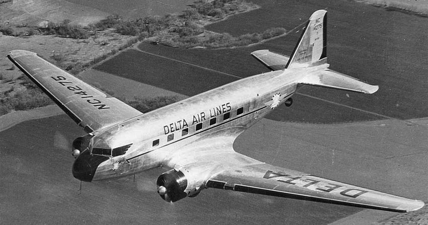 Транспортный самолет Douglas DC-2