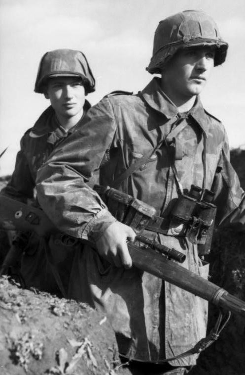 Снайперская пара Люфтваффе. Восточный фронт. 1942 г.