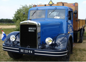 Бортовой грузовик Berliet GDR-7