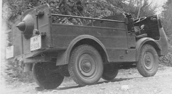 Автомобиль Austro-Daimler ADTK L-101