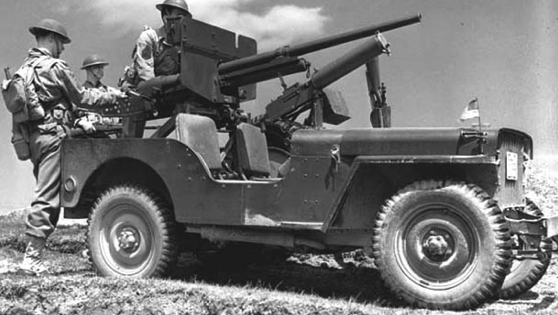 Внедорожник Willys МВ с орудием и пулеметом