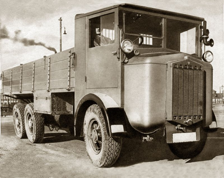 Бортовой грузовик Tatra-24