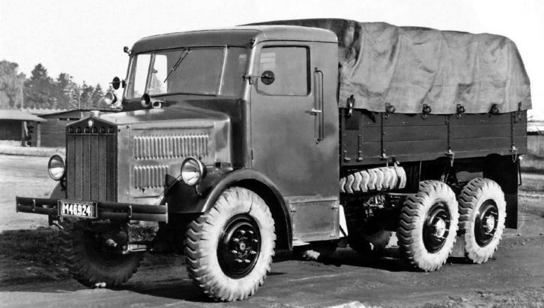 Бортовой грузовик Tatra-85