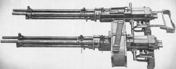 Авиационный пулемет Туре 100 (Те-2). Вверху с плечевым упором без магазина