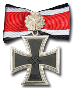 Аверс Рыцарского креста Железного креста с Дубовыми листьями и лентой.