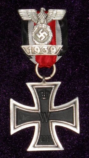 Образец Железного креста 2-го класса Первой мировой войны со шпангой повторного награждения во Вторую мировую.