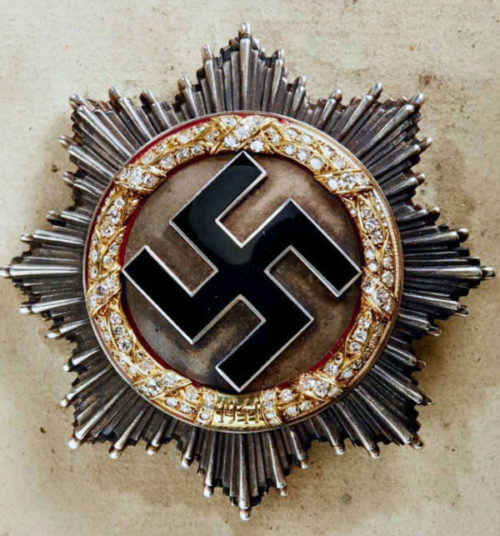 Немецкий крест в золоте с бриллиантами.