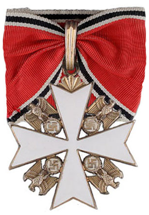 Орден Немецкого Орла 1-го класса.
