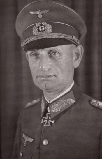 Брокдорф-Алефельд Вальтер граф фон (Walter Graf von Brockdorff-Ahlefeldt) (13.07.1887 - 09.05.1943) 