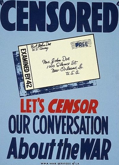 Американский плакат времен Второй мировой войны. Изображено солдатское письмо, прошедшее цензуру