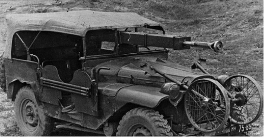 Пушка ЧК-М1, установленная на автомобиле ГАЗ-64