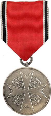 Аверс Немецкой медали за заслуги Ордена немецкого Орла в серебре.