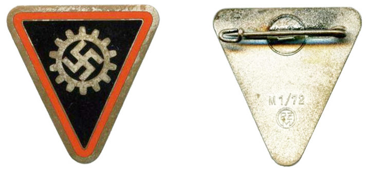 Аверс и реверс знака DAF руководителя уровня гау периода 1933-1945 годов.