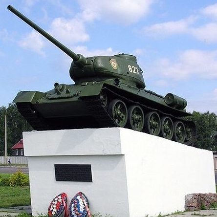 г. Полоцк. Танк Т-34-85. Памятник экипажу В.Д. Халева