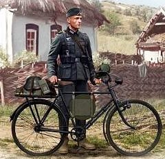 Военные велосипеды с различным «обвесом
