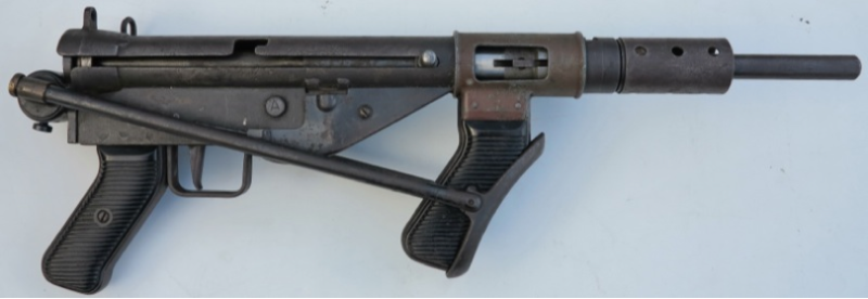 Пистолет-пулемет AUSTEN со сложенным