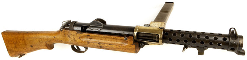Пистолет-пулемет Lanchester Mk-1 с 50-зарядным магазином