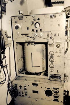 Аппаратура корабельной РЛС Type-285.