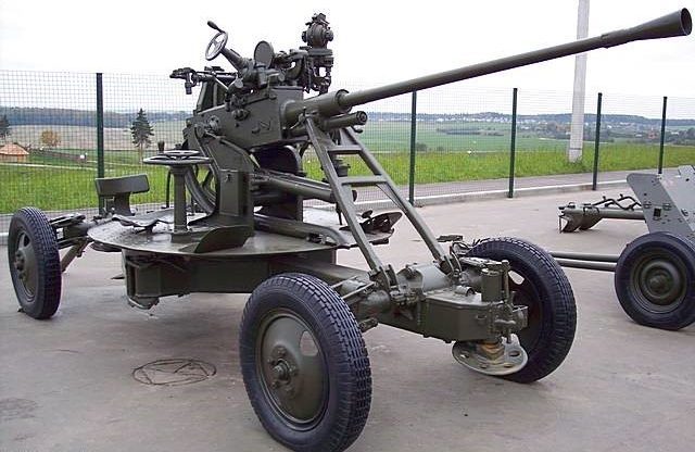 37-мм зенитная пушка