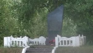 оз. Нарочь Мядельского р-на. Памятник партизанам
