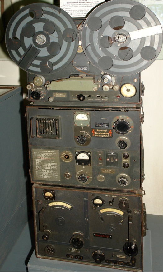Радиостанция Torn. Fu. k (TFuG.k) с магнитофоном