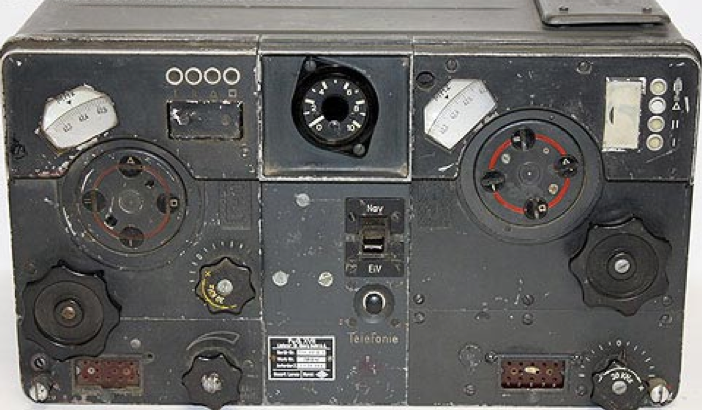 Авиационная радиостанция FuG -17.