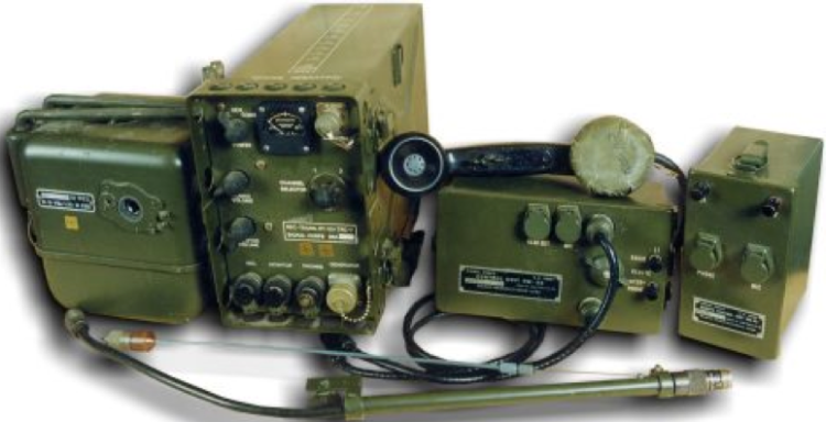 Портативная радиостанция РТ-53 AN/TRC-7, полный комплект