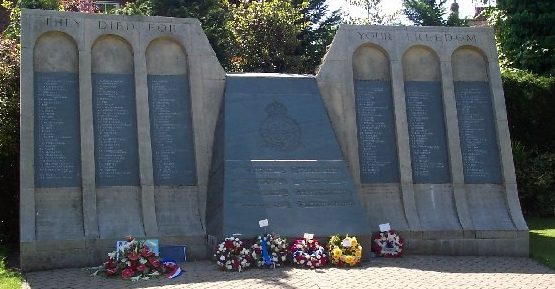 Мемориал погибшим летчикам эскадрильи. Woodhall Spa, Lincolnshire