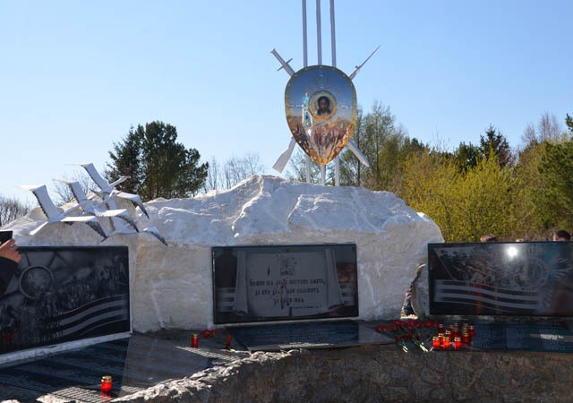 Окрестности села Возжаевка Белогорского р-на. Памятник воинской славы